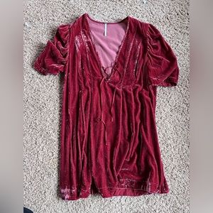 FREE PEOPLE velvet tunic size medium